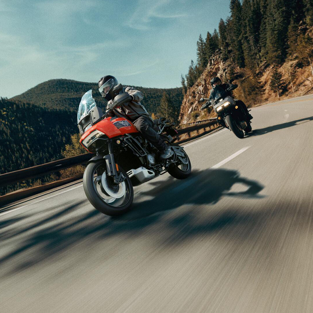 250902-26-ra1250s-panamericaspecial-ridingproductjcflat