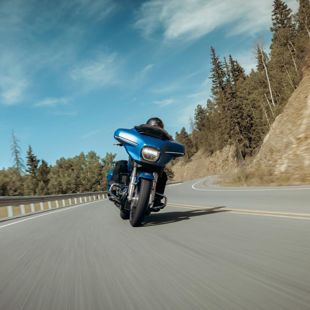 26-flhx-riding-0411-ab