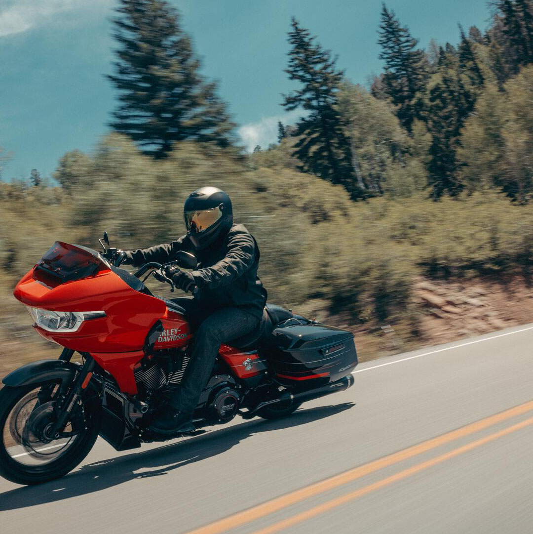 26-fltrxstse-riding-0494-abjc